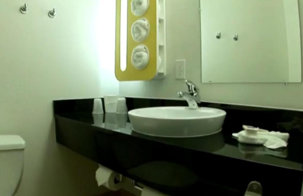 Motel 6 Manteca Zimmer foto
