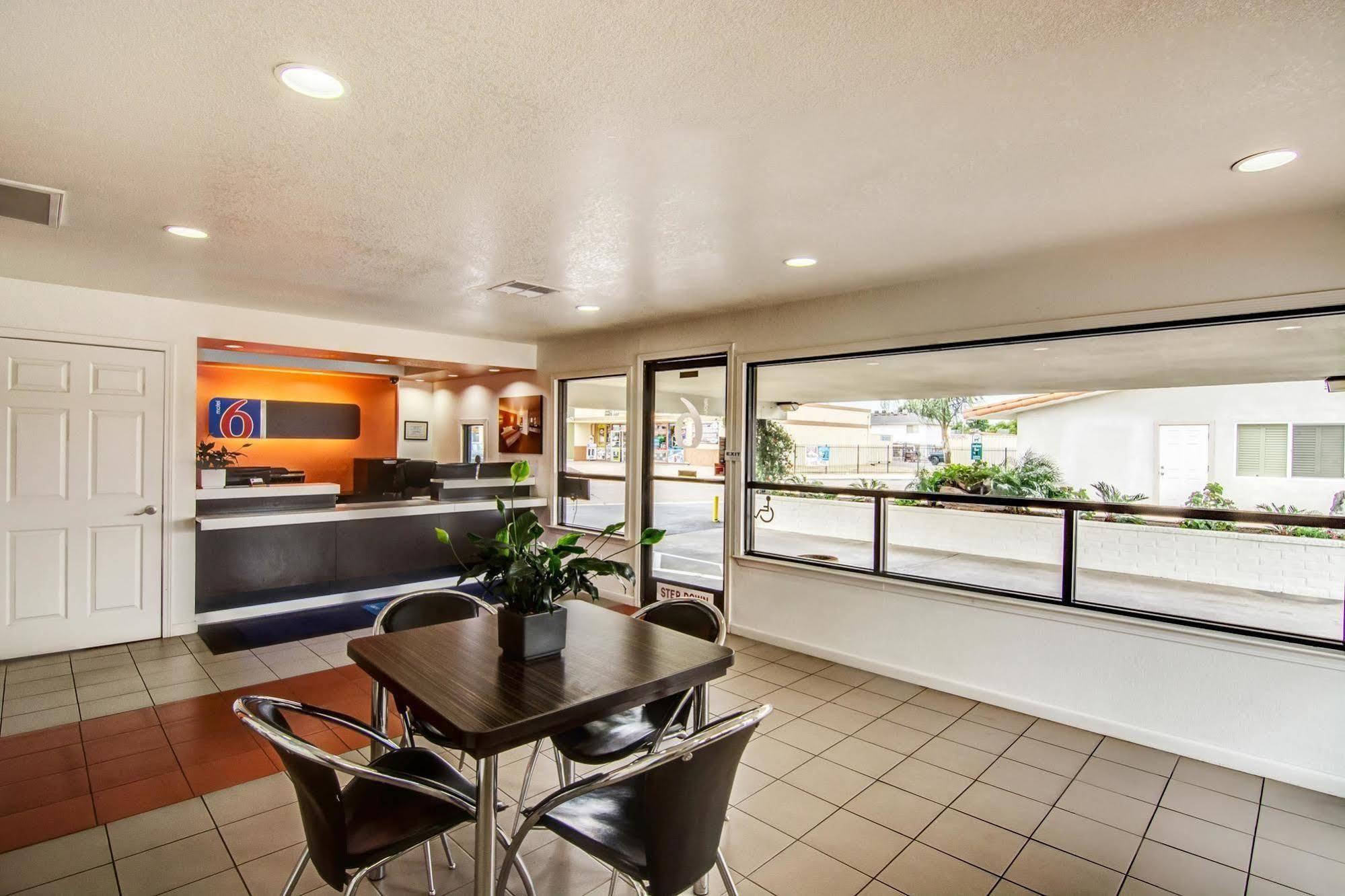 Motel 6 Manteca Exterior foto