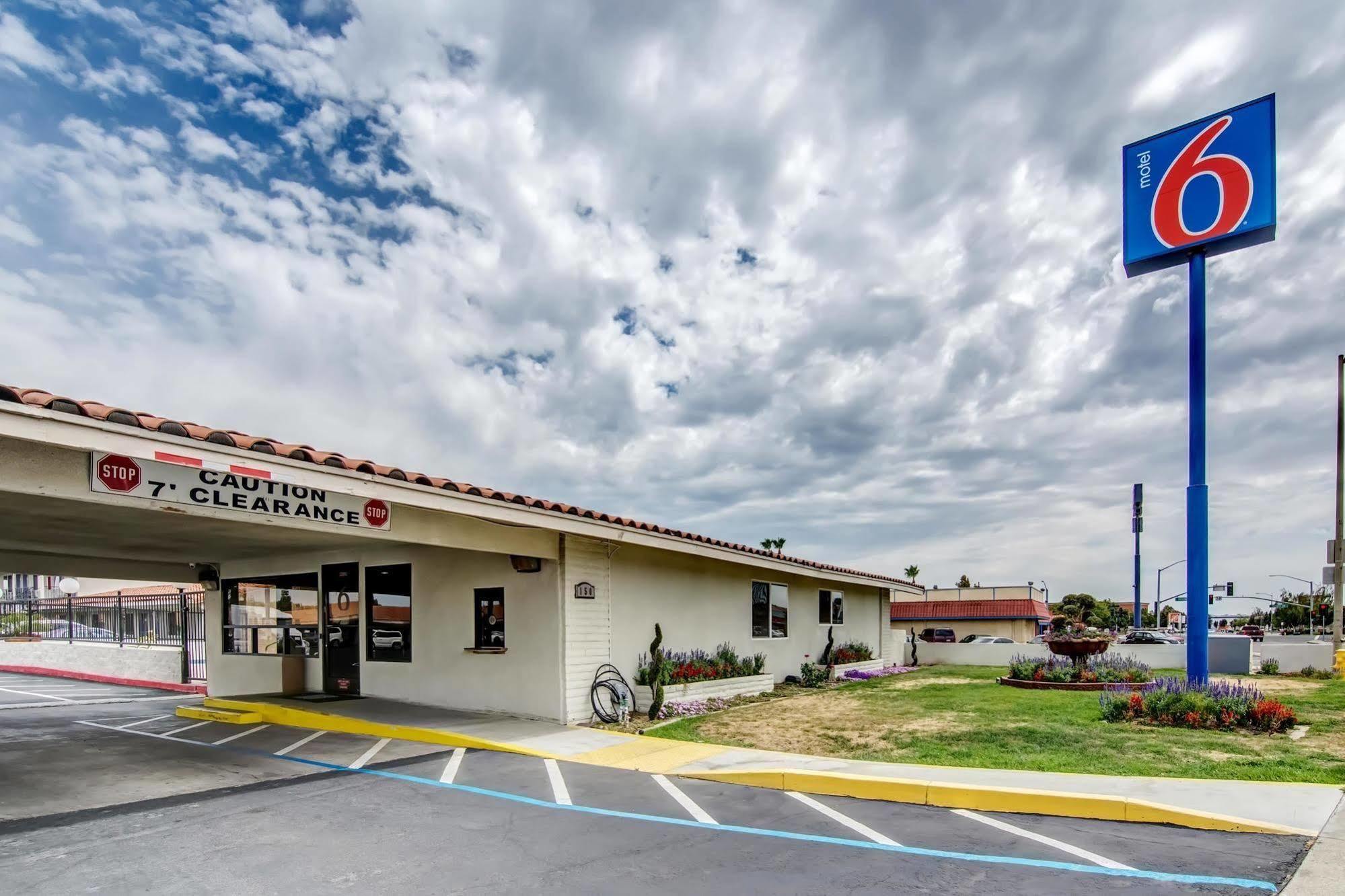 Motel 6 Manteca Exterior foto