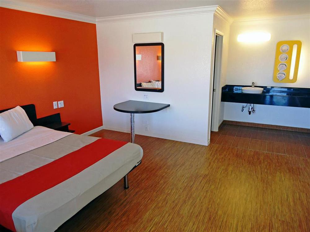 Motel 6 Manteca Zimmer foto